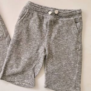 ZARA Boys Cotton Sweat- like Shorts in Dark grey/blk Color-way. SZ 3/4 and 4/5.